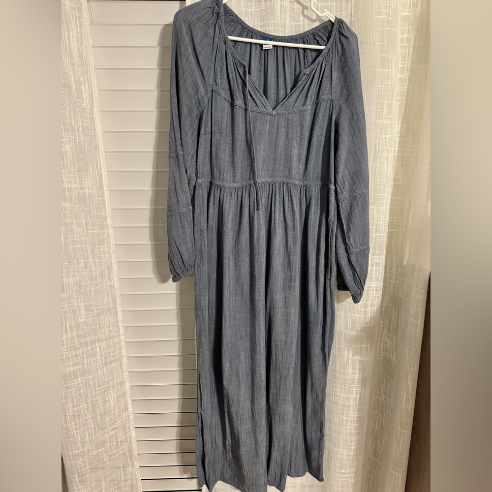 Old navy dress lightweight material